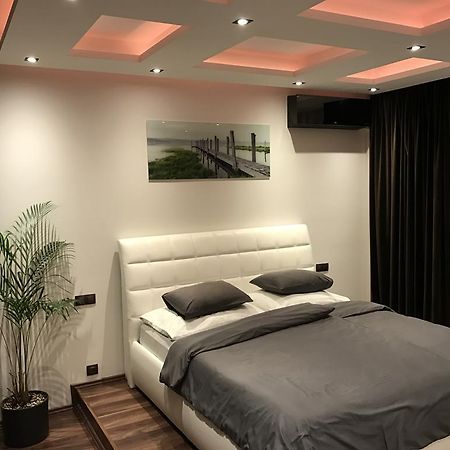 Apartment Lupacova Прага Экстерьер фото