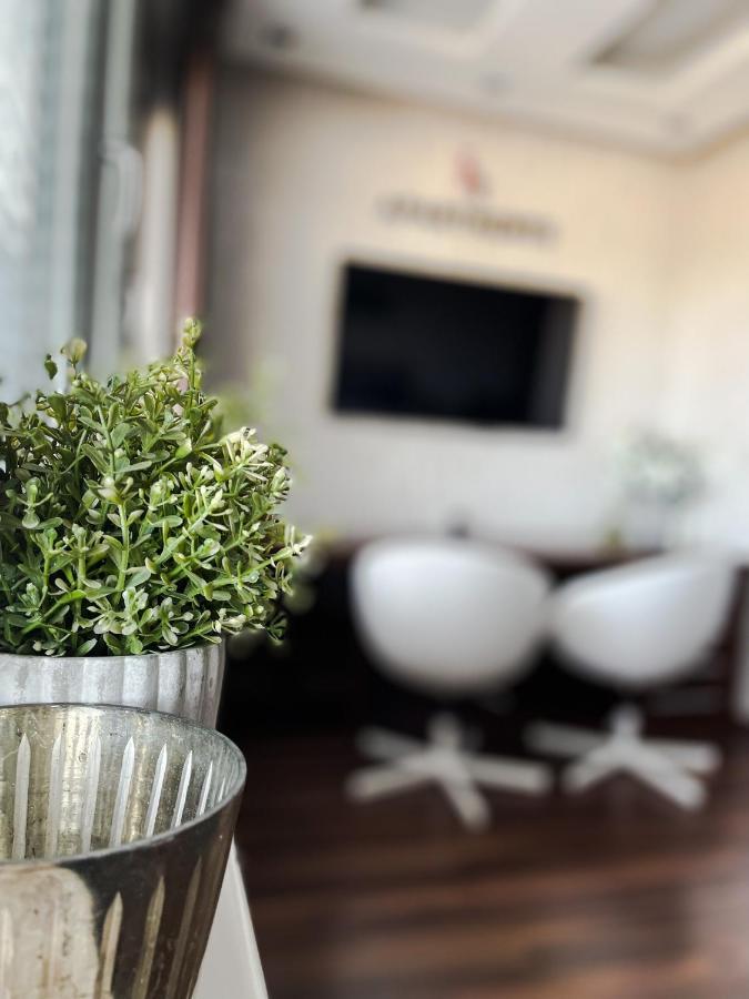 Apartment Lupacova Прага Экстерьер фото